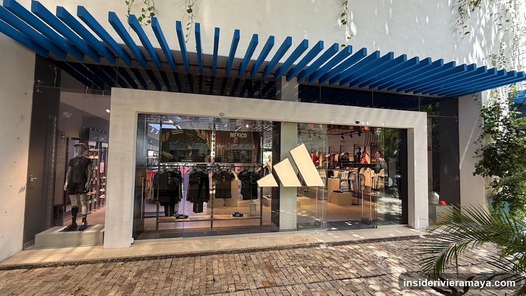 Adidas Paseo del Carmen Store